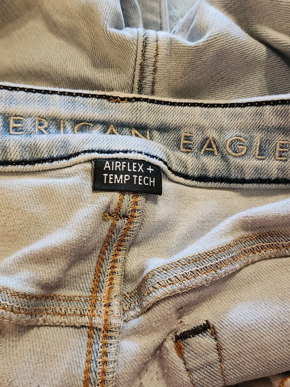 American Eagle Outfitters Men's Light Beige Distressed Skinny Jeans